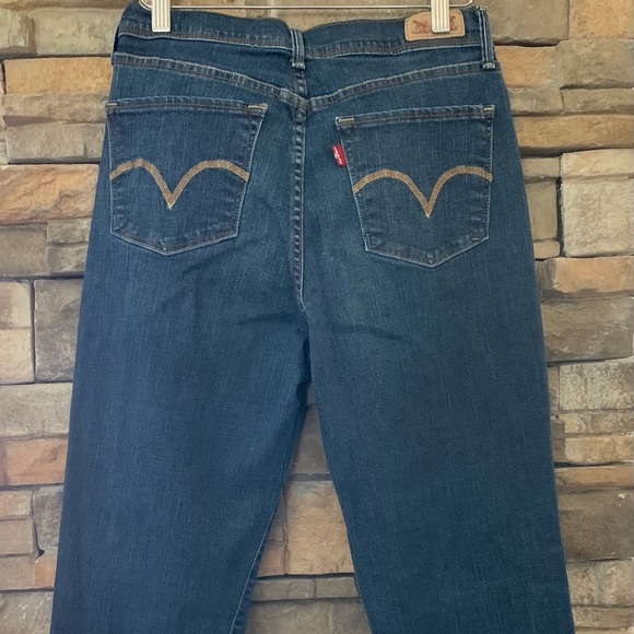 LEVIS - Picture 2 of 2